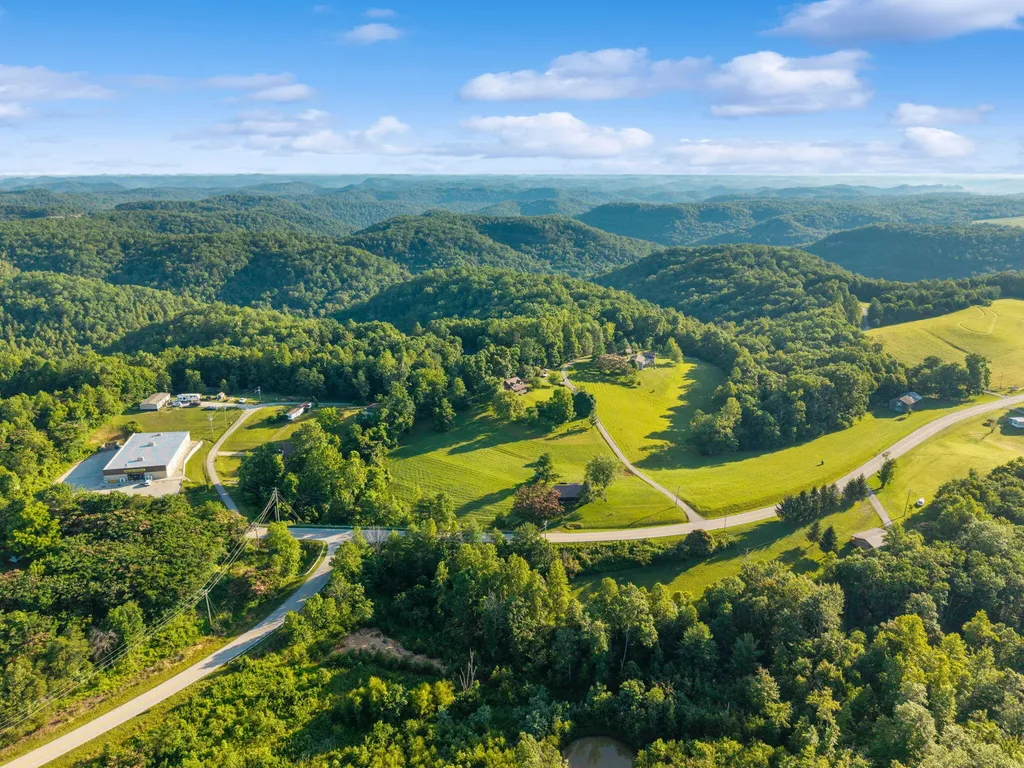 69 Hill Crest Lane Wellington KY 40387