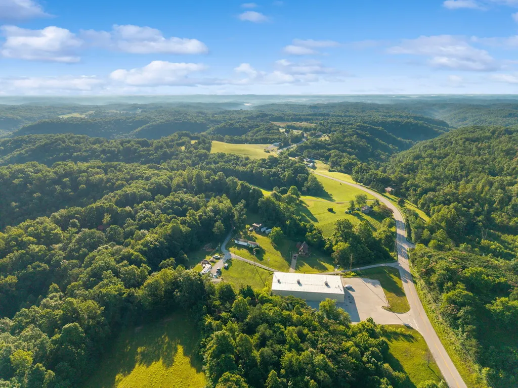 69 Hill Crest Lane Wellington KY 40387