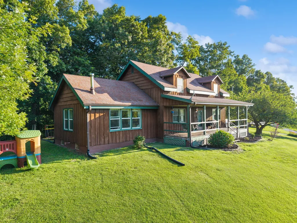69 Hill Crest Lane Wellington KY 40387