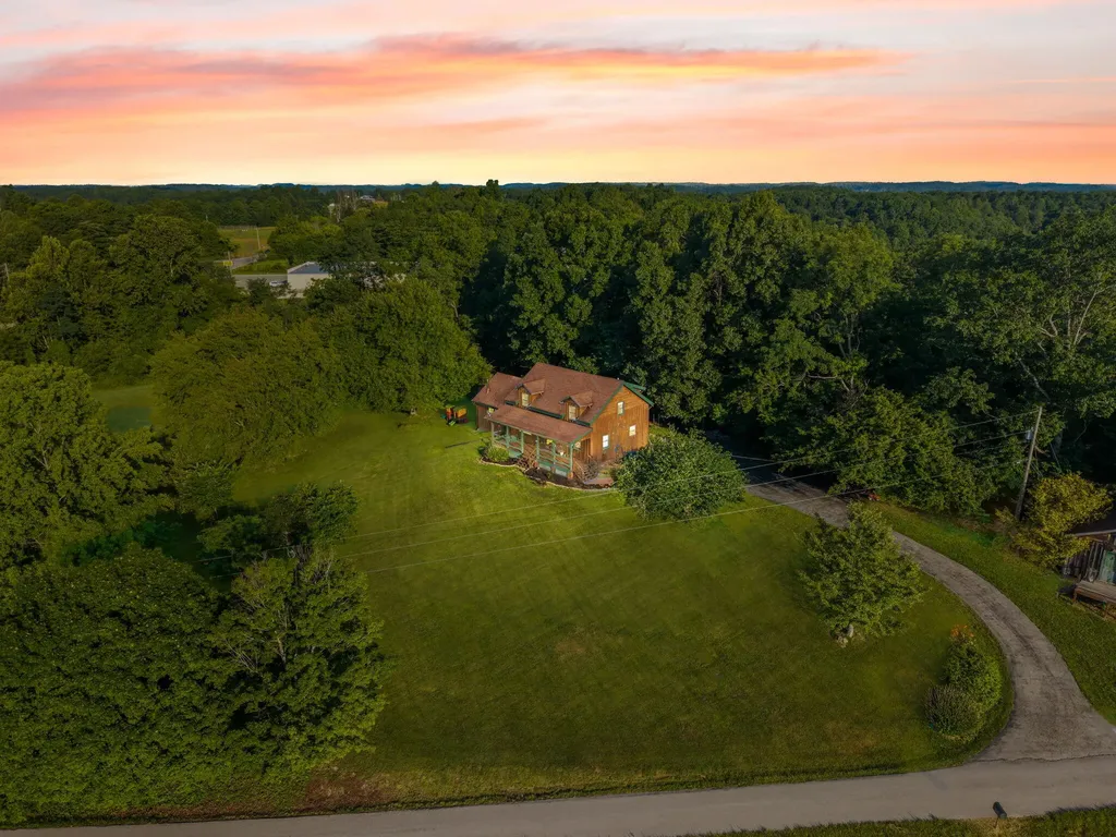 69 Hill Crest Lane Wellington KY 40387