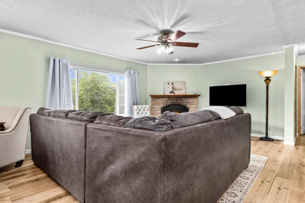 323 Sunny Brook Circle London KY 40744