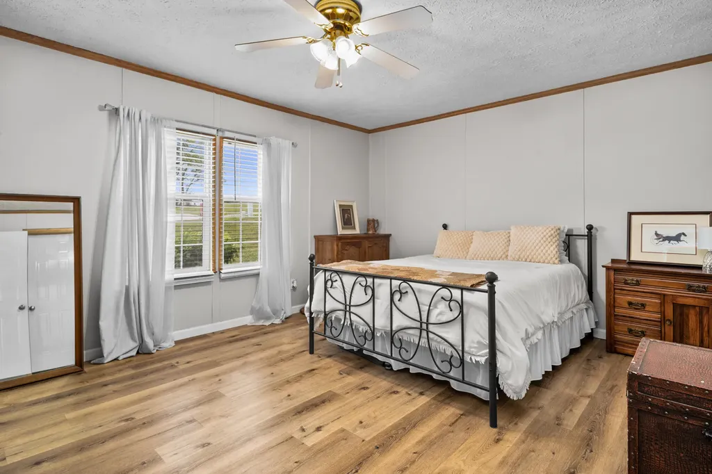 323 Sunny Brook Circle London KY 40744