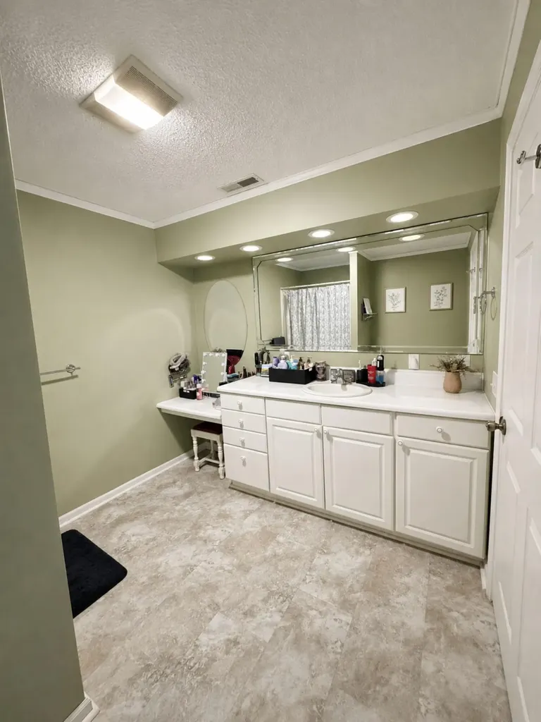 12901 Woodville Road West Paducah KY 42086