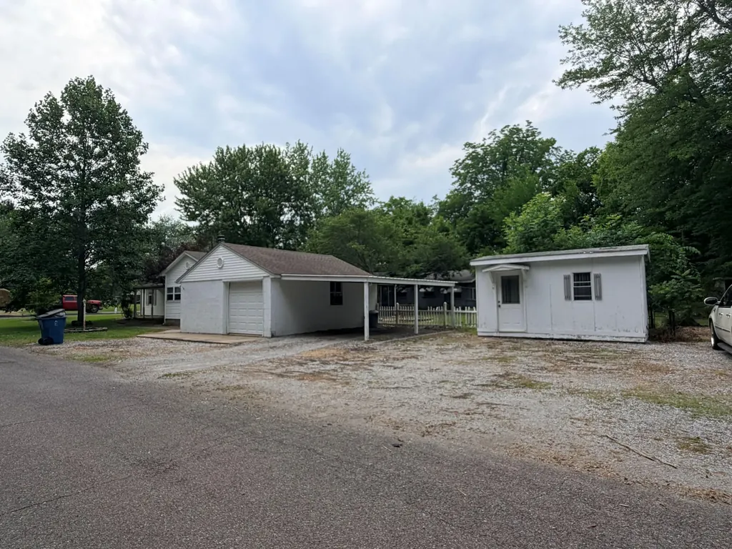 12901 Woodville Road West Paducah KY 42086