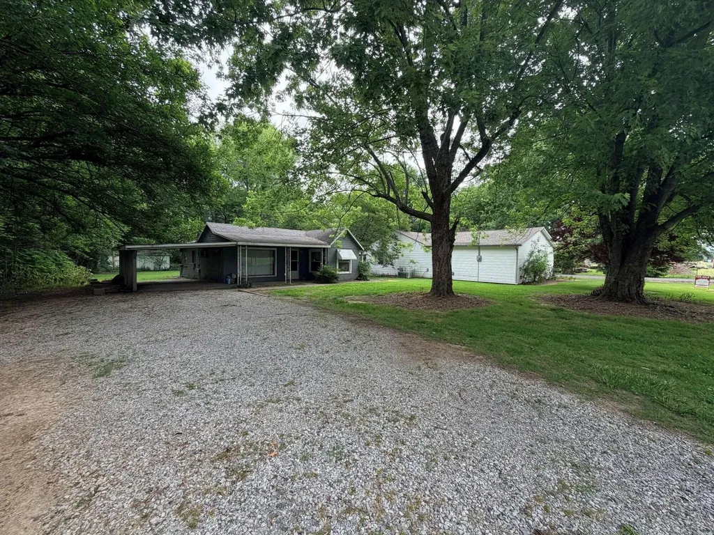 12901 Woodville Road West Paducah KY 42086