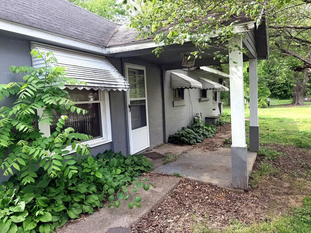 12901 Woodville Road West Paducah KY 42086