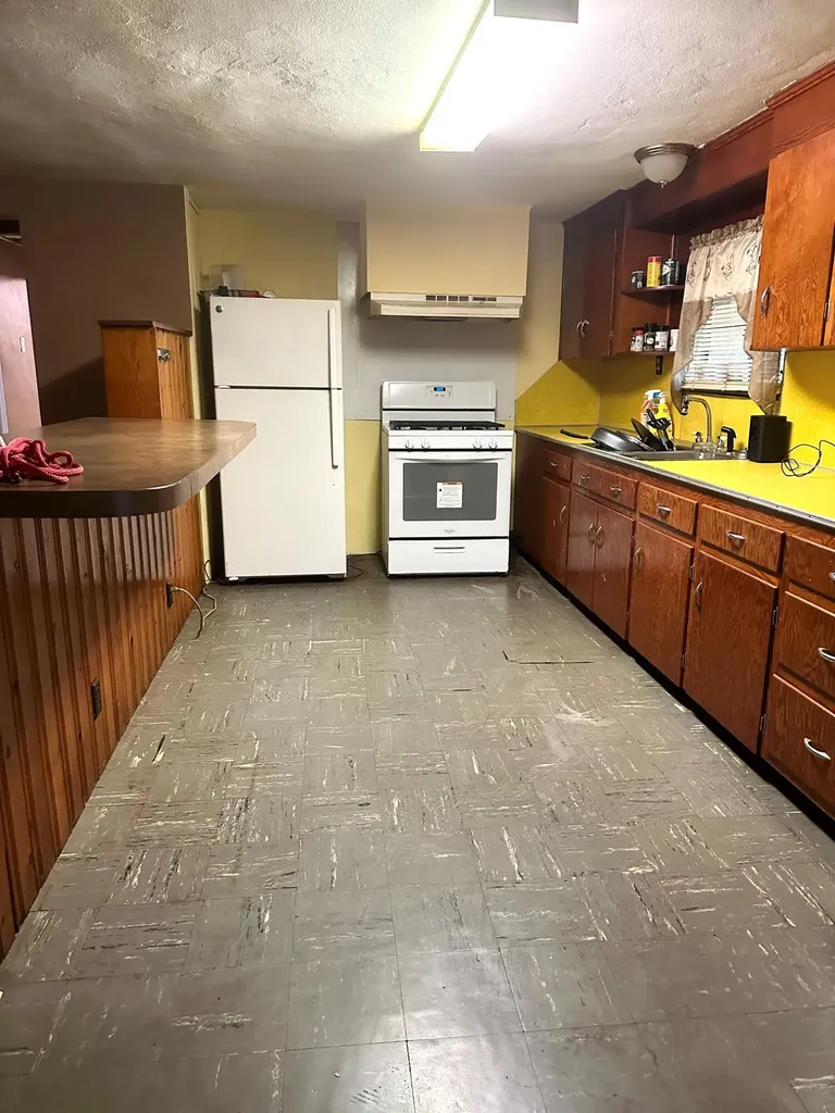 12901 Woodville Road West Paducah KY 42086