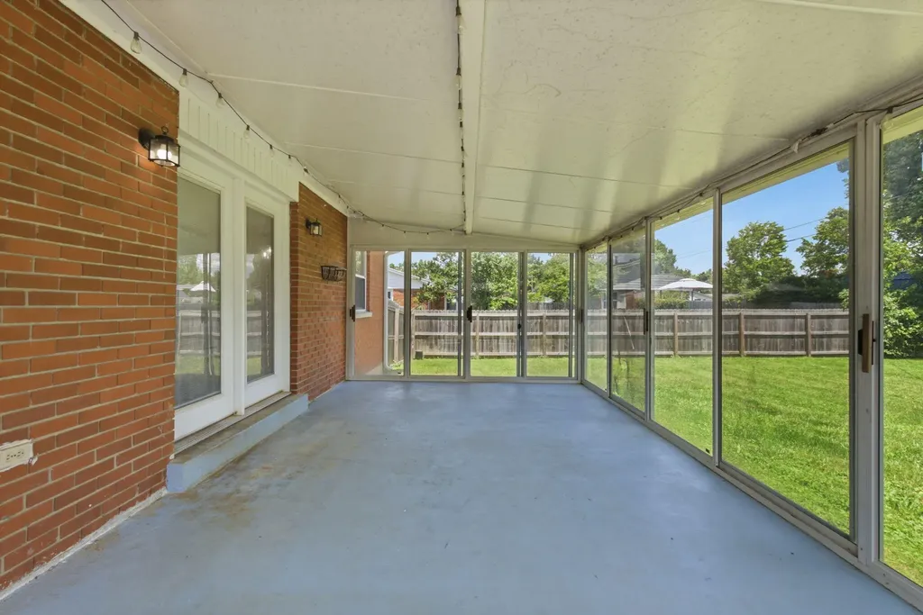 207 Bellwood Court Frankfort KY 40601