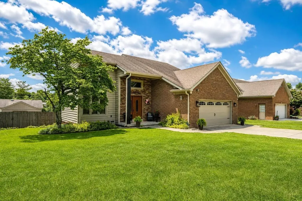 111 Westridge Lane Paris KY 40361