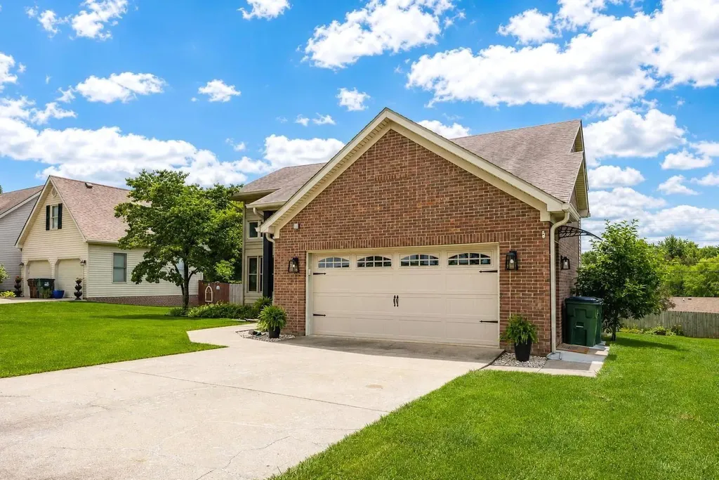 111 Westridge Lane Paris KY 40361