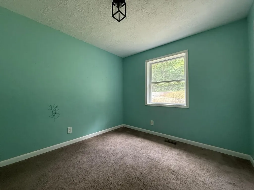2360 2360 Little Hardwicks Creek Road Clay City KY 40312