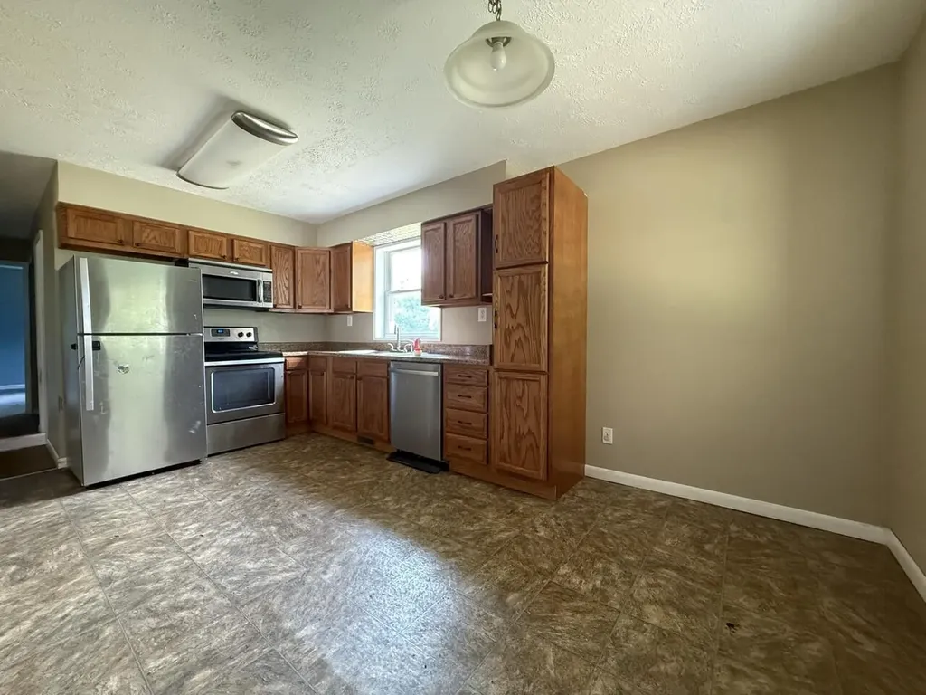 2360 2360 Little Hardwicks Creek Road Clay City KY 40312