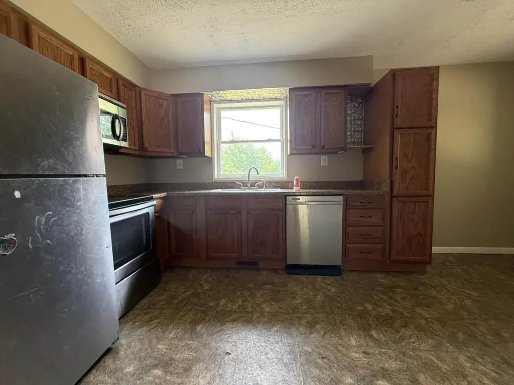 2360 2360 Little Hardwicks Creek Road Clay City KY 40312