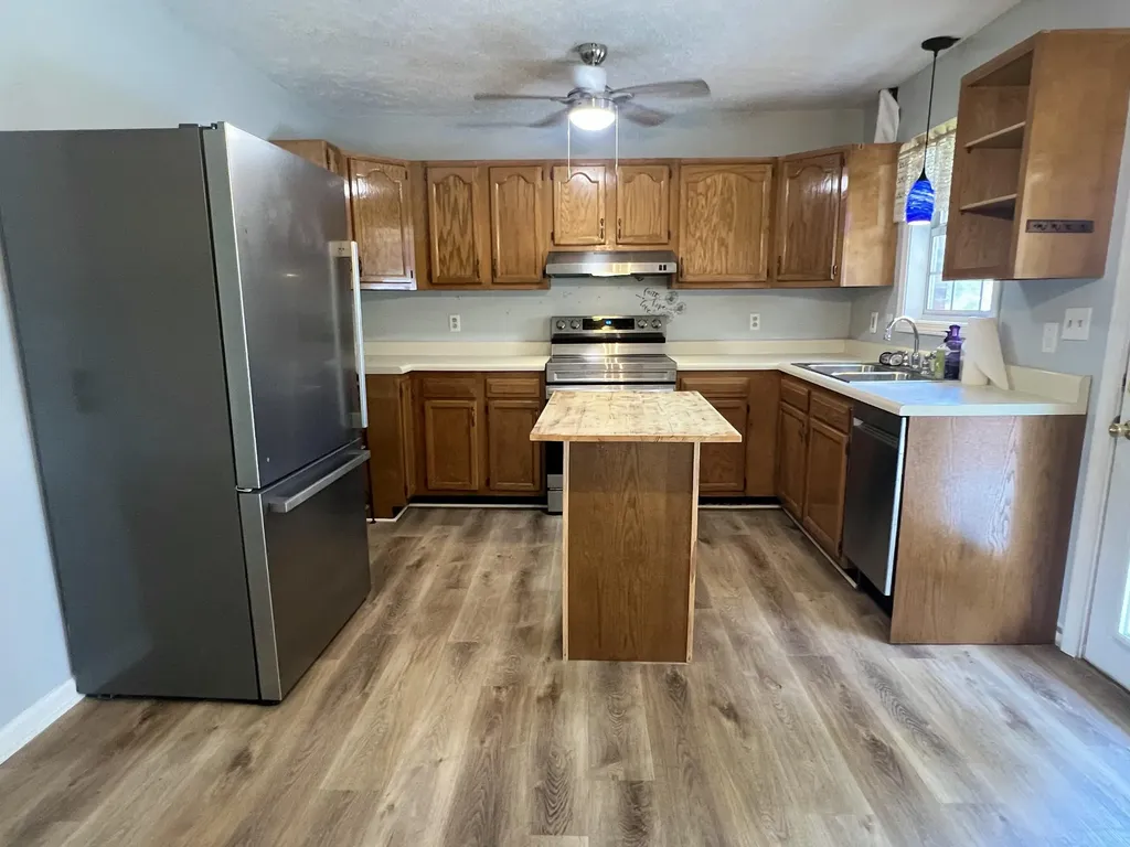 134 Cherokee Avenue Russell Springs KY 42642
