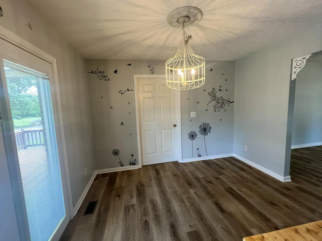 134 Cherokee Avenue Russell Springs KY 42642