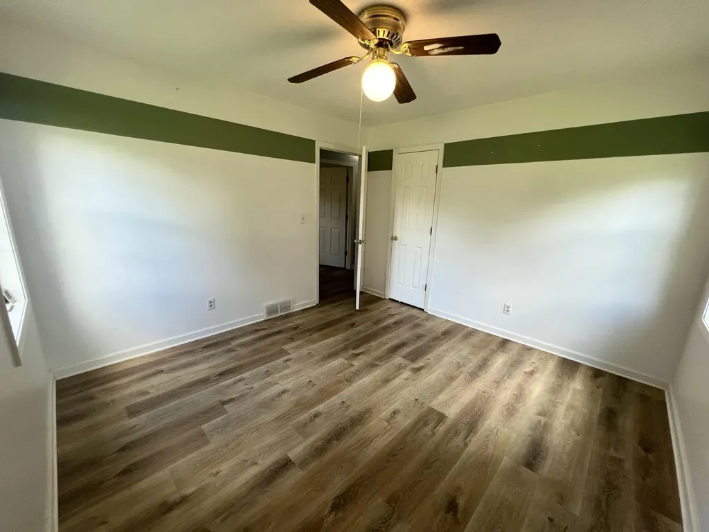 134 Cherokee Avenue Russell Springs KY 42642
