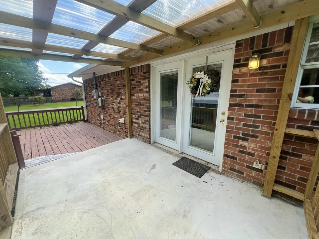 134 Cherokee Avenue Russell Springs KY 42642
