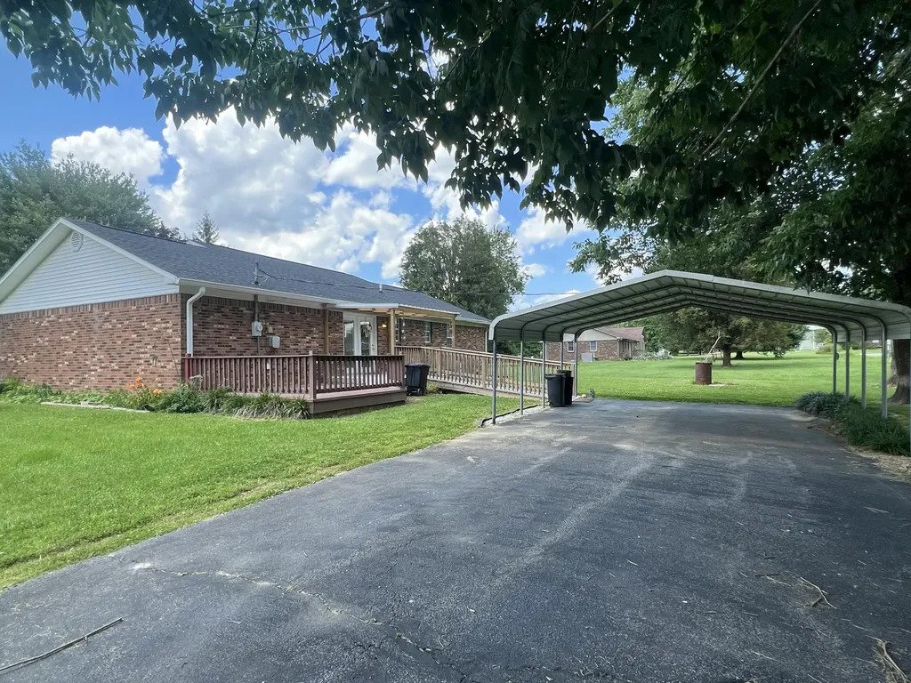 134 Cherokee Avenue Russell Springs KY 42642