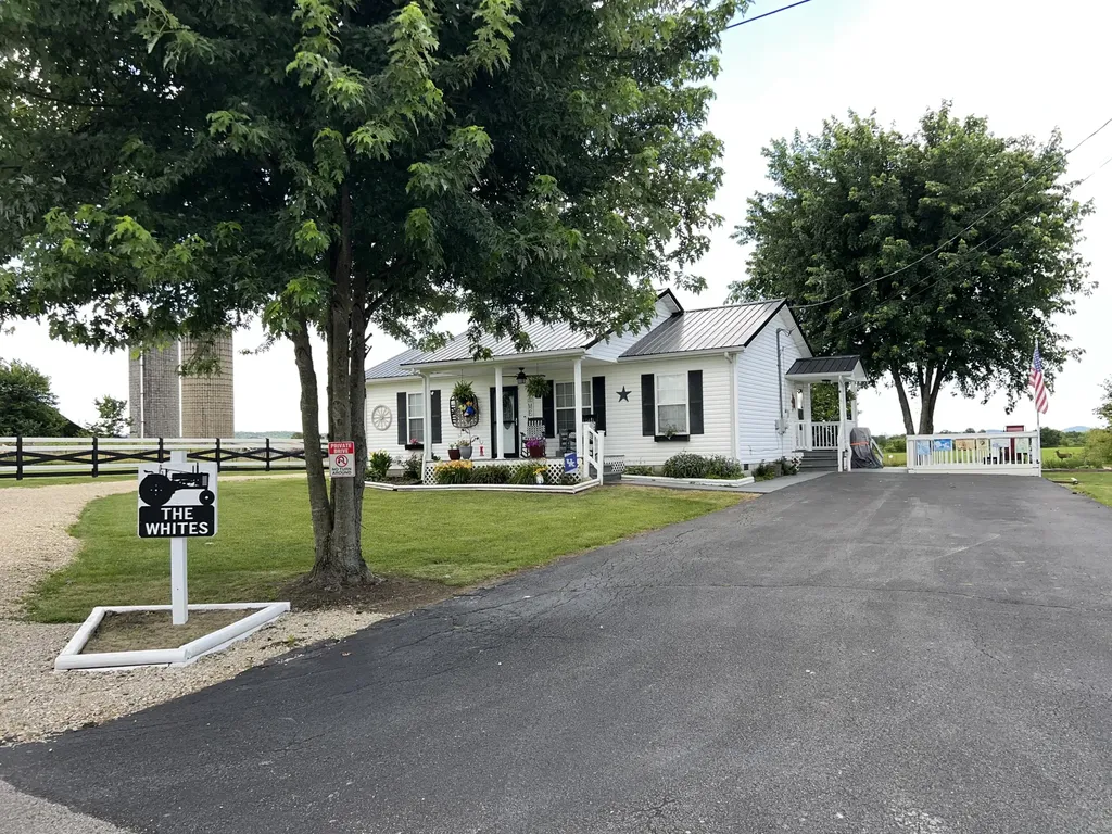 98 Bolton Lane Tollesboro KY 41189