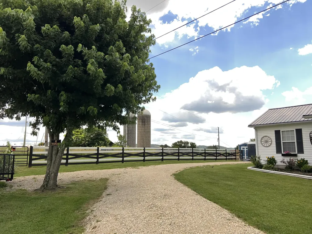 98 Bolton Lane Tollesboro KY 41189