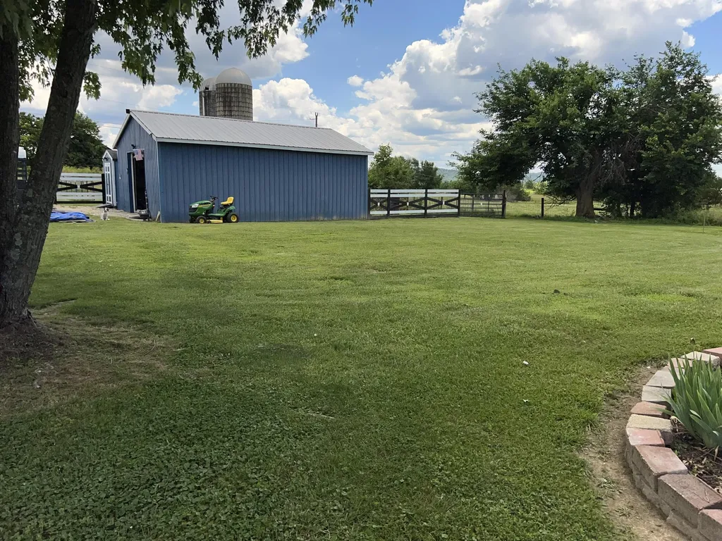 98 Bolton Lane Tollesboro KY 41189
