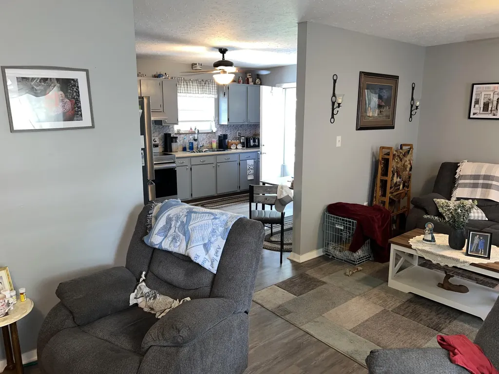 98 Bolton Lane Tollesboro KY 41189