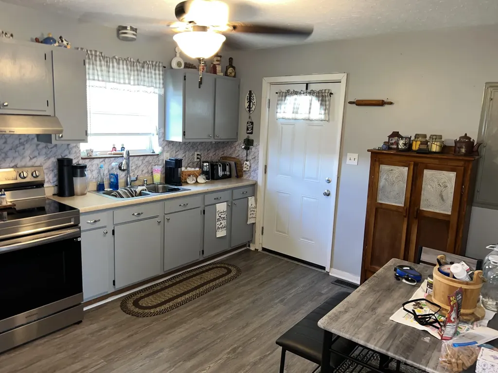 98 Bolton Lane Tollesboro KY 41189