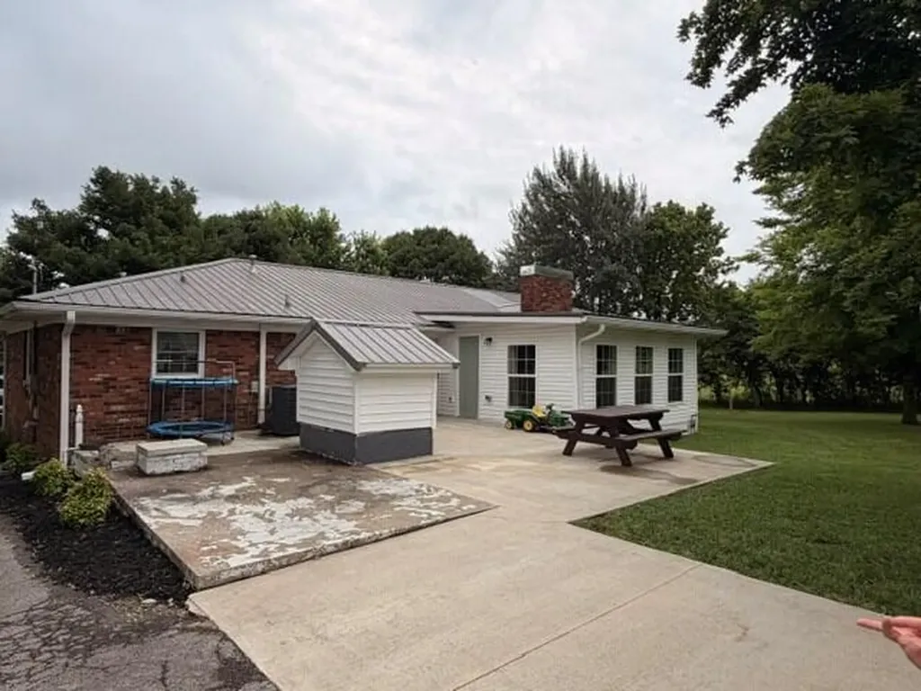 12945 Dawson Springs Road Crofton KY 42217