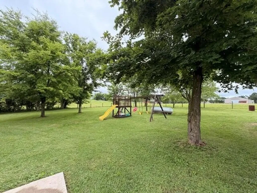 12945 Dawson Springs Road Crofton KY 42217