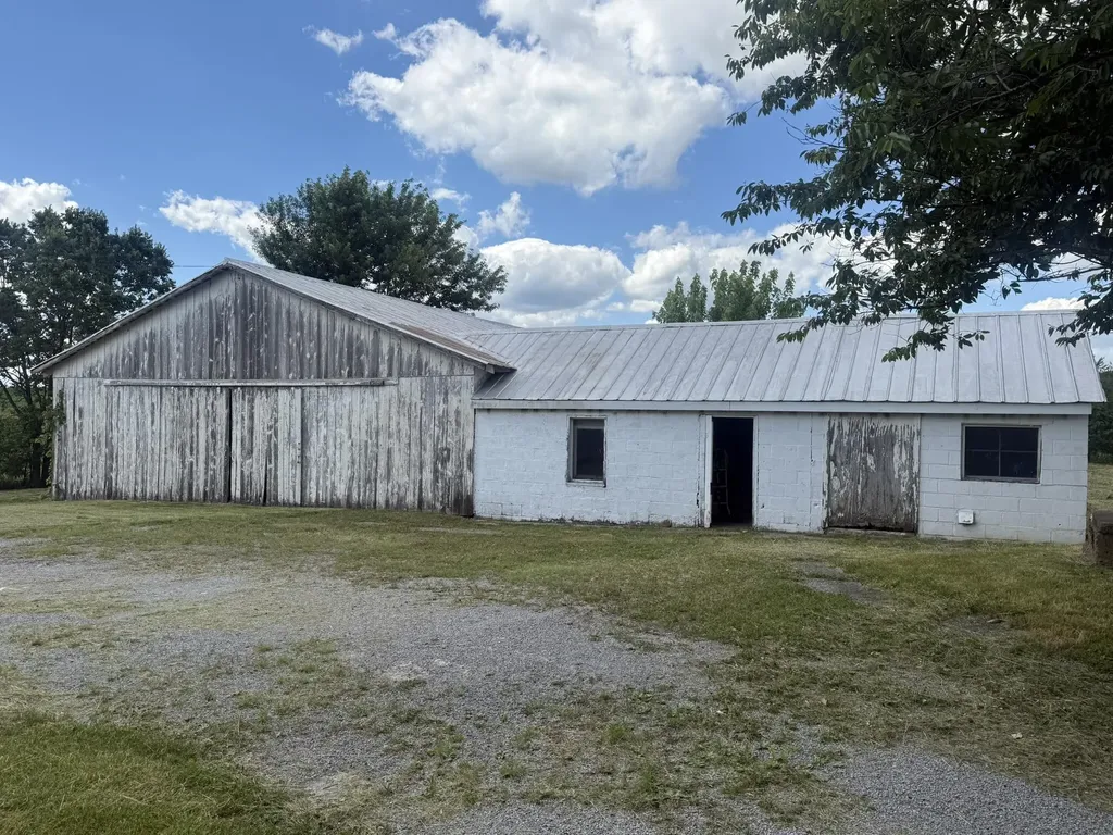 5253 Raymond Road Mays Lick KY 41055