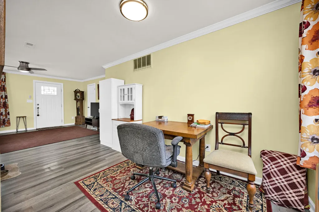 323 E Office Street Harrodsburg KY 40330