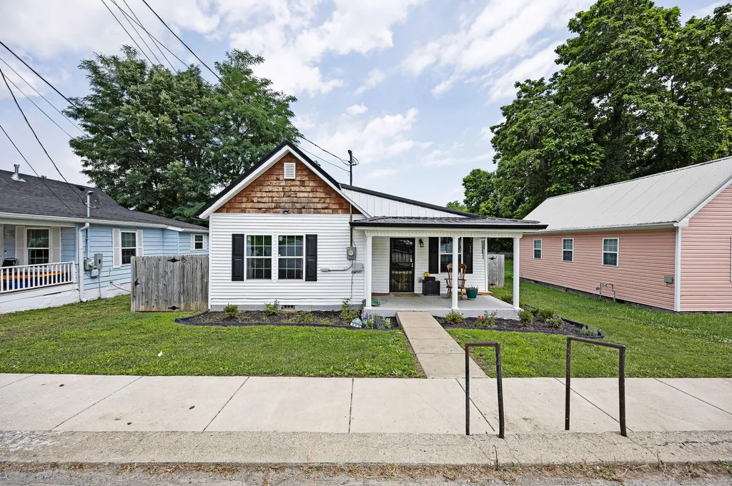 323 E Office Street Harrodsburg KY 40330