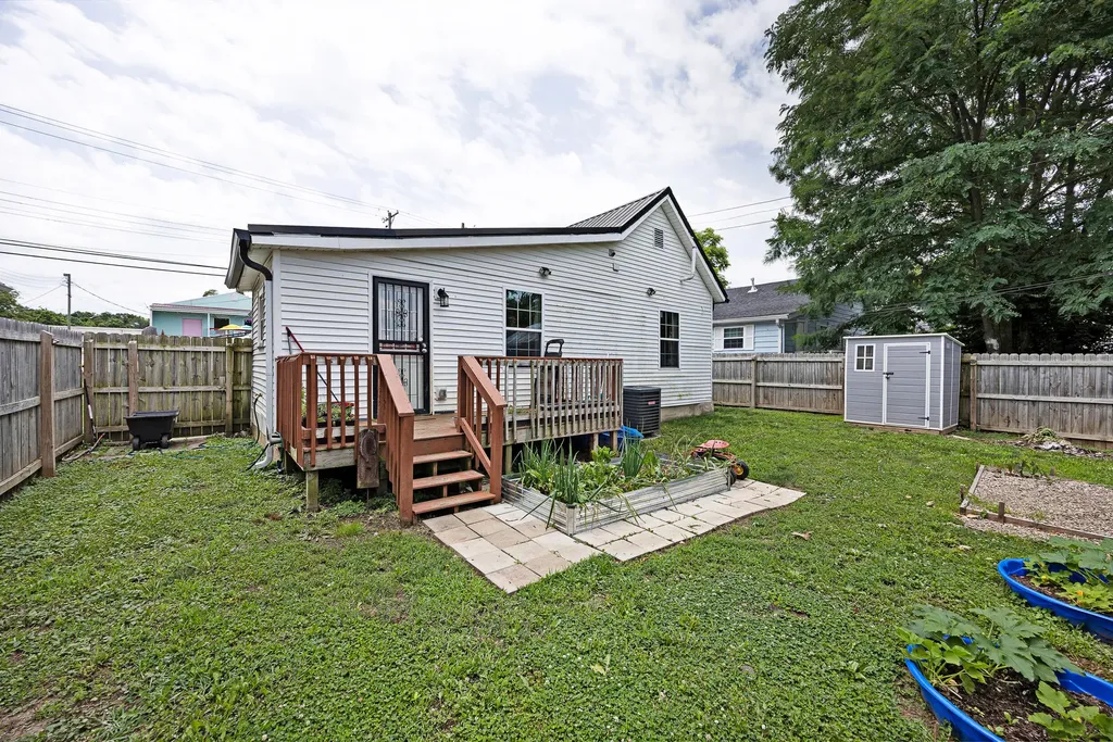 323 E Office Street Harrodsburg KY 40330