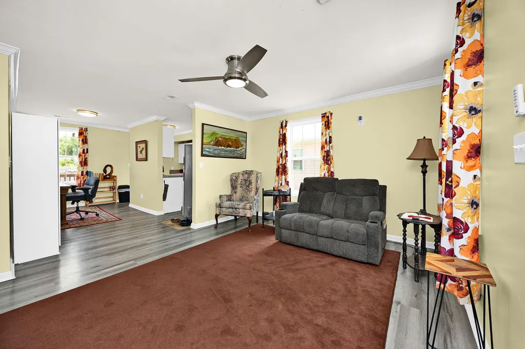 323 E Office Street Harrodsburg KY 40330