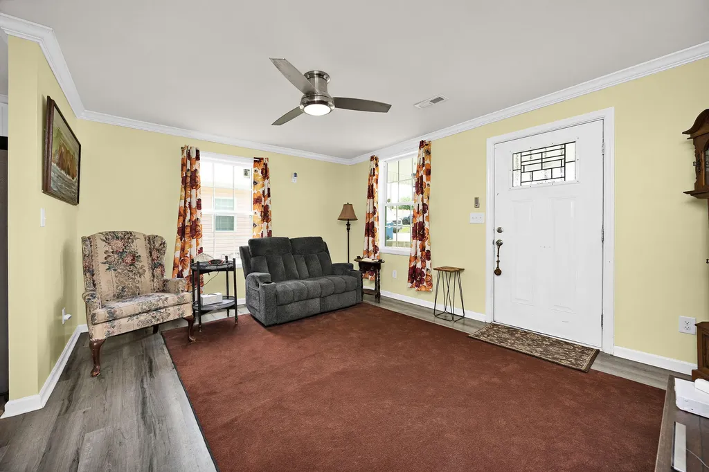 323 E Office Street Harrodsburg KY 40330