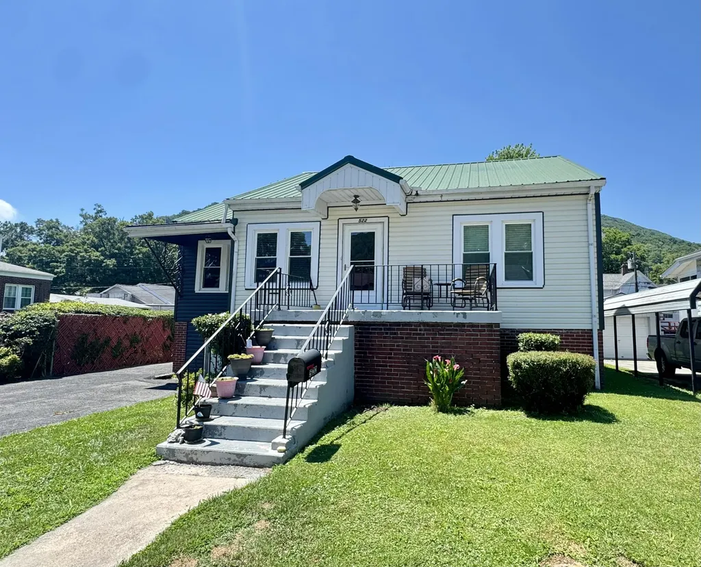 522 W Virginia Pineville KY 40977
