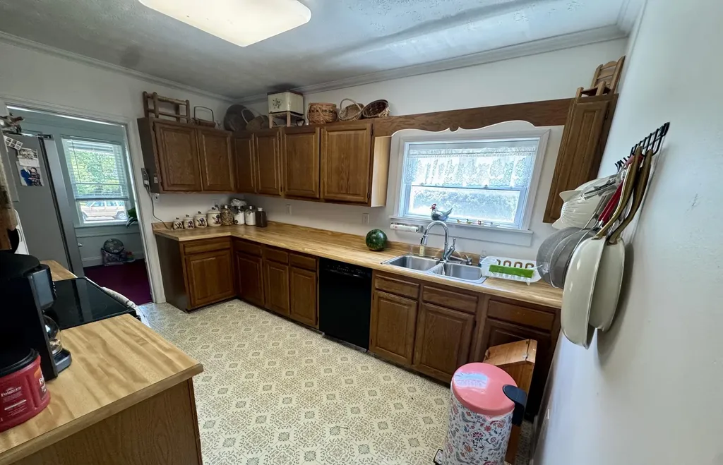 522 W Virginia Pineville KY 40977