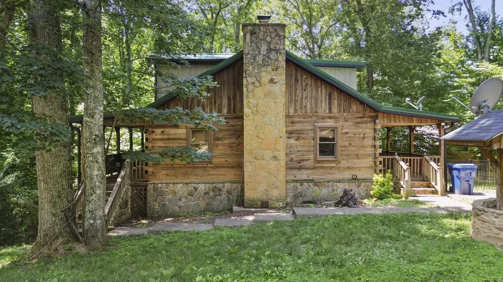 2468 Mill Springs Road Nancy KY 42544