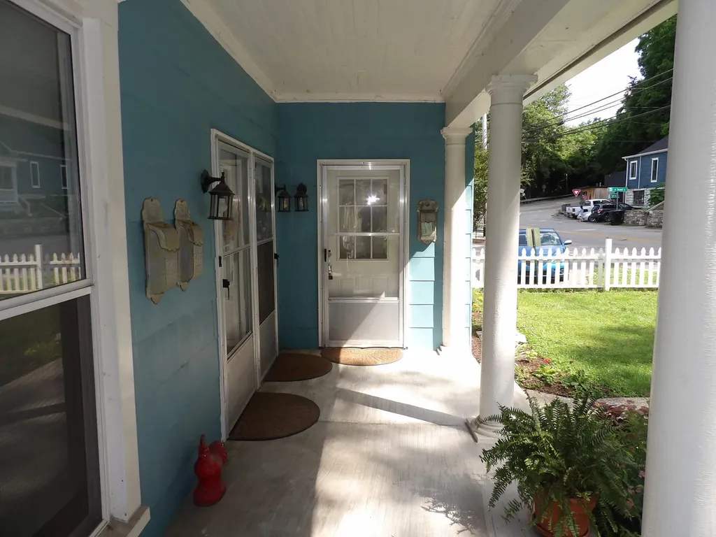 604 Taylor Avenue Frankfort KY 40601