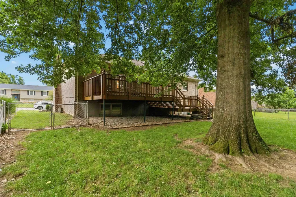 3885 Gladman Way Lexington KY 40514