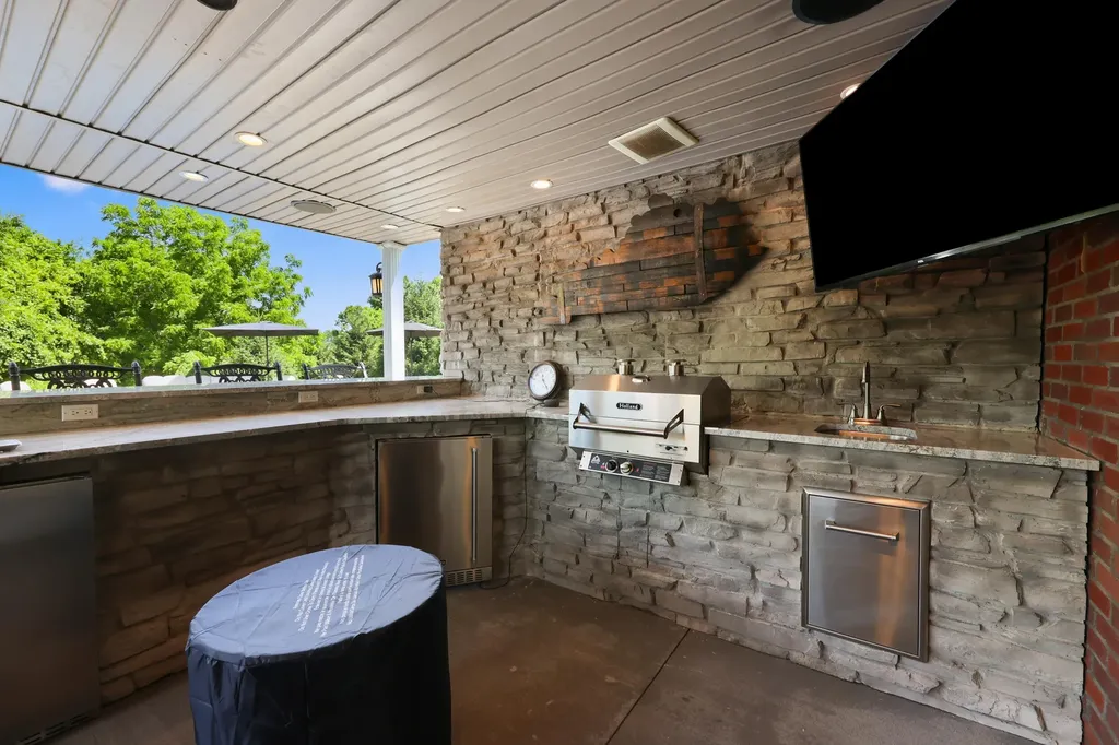 1205 Stoneridge Road Lawrenceburg KY 40342