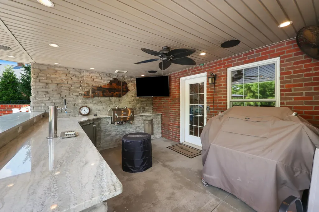 1205 Stoneridge Road Lawrenceburg KY 40342