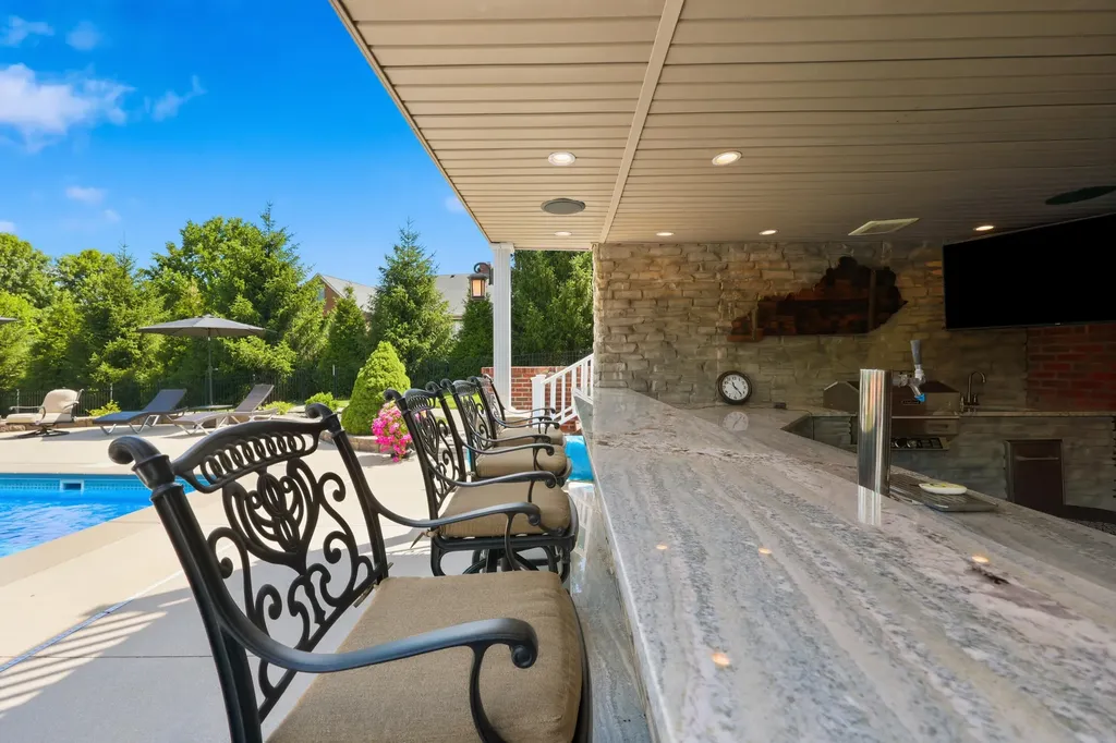 1205 Stoneridge Road Lawrenceburg KY 40342