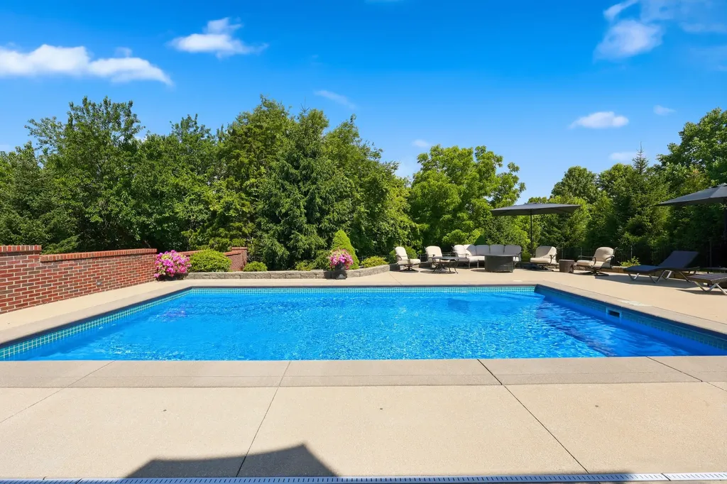 1205 Stoneridge Road Lawrenceburg KY 40342