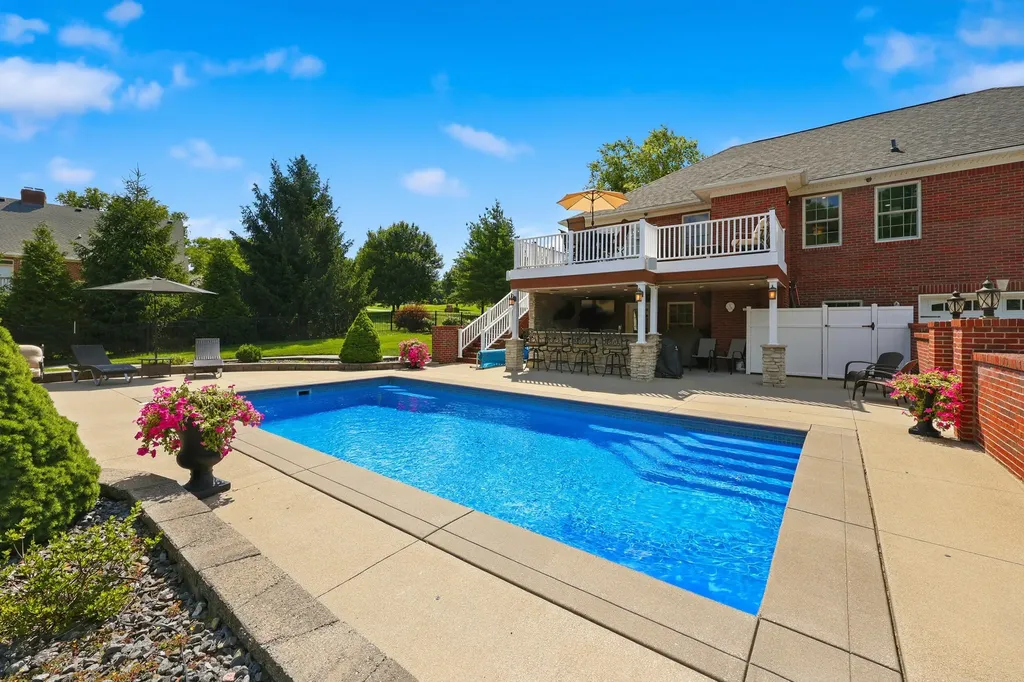 1205 Stoneridge Road Lawrenceburg KY 40342