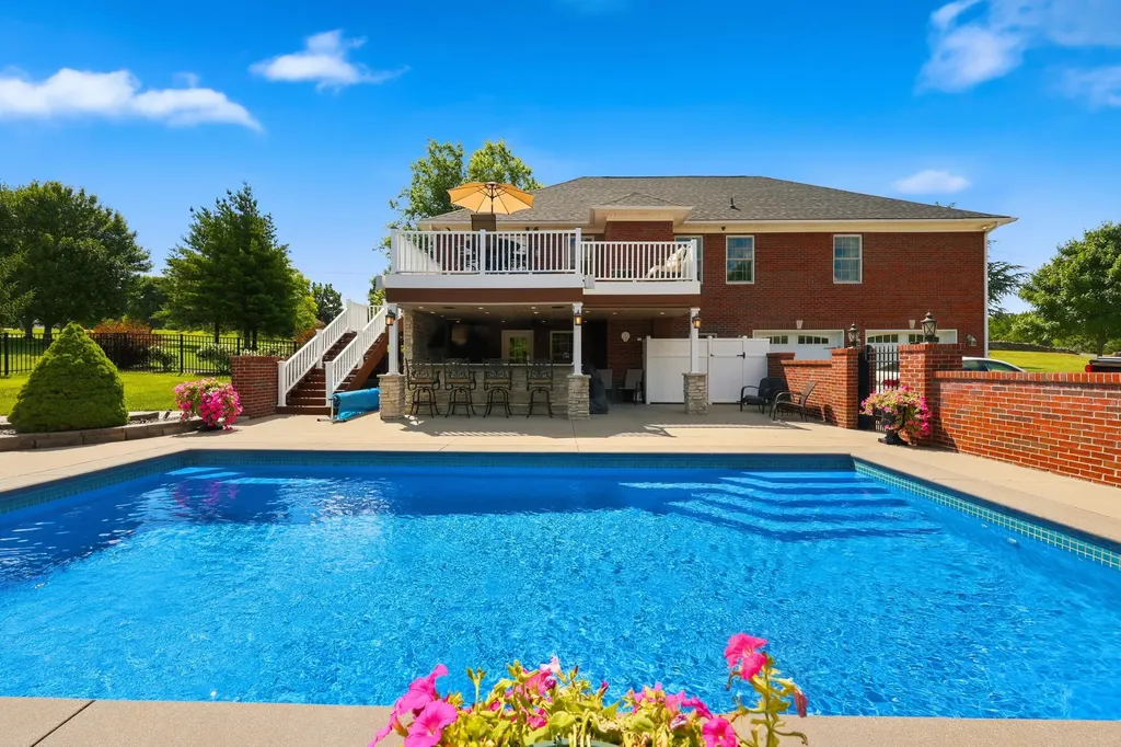 1205 Stoneridge Road Lawrenceburg KY 40342