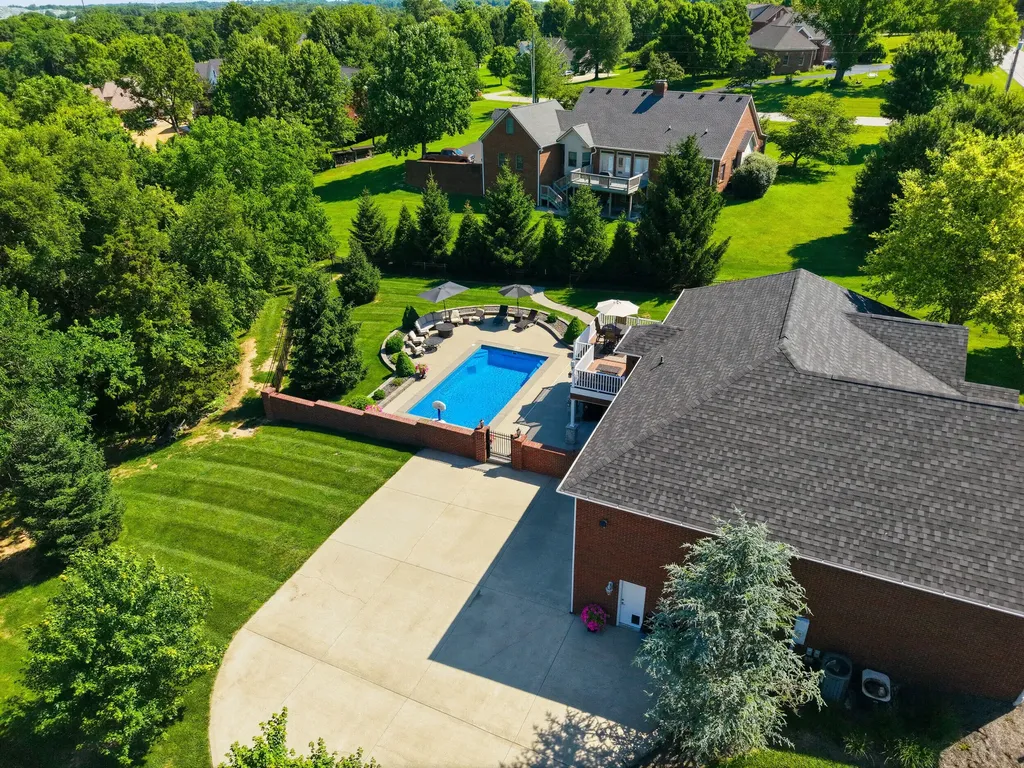 1205 Stoneridge Road Lawrenceburg KY 40342