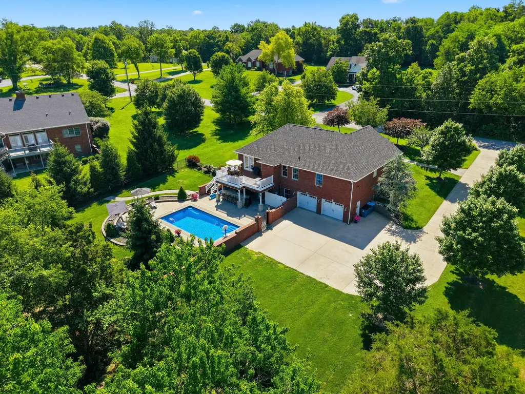 1205 Stoneridge Road Lawrenceburg KY 40342