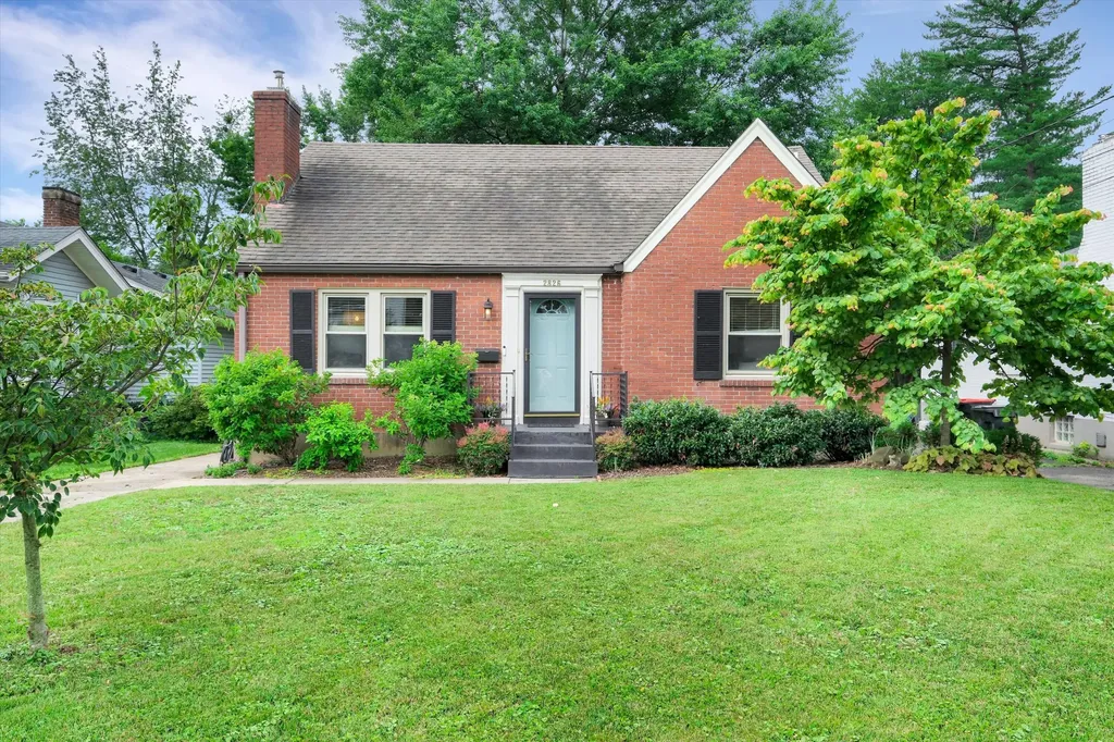 2826 Eleanor Avenue Louisville KY 40205