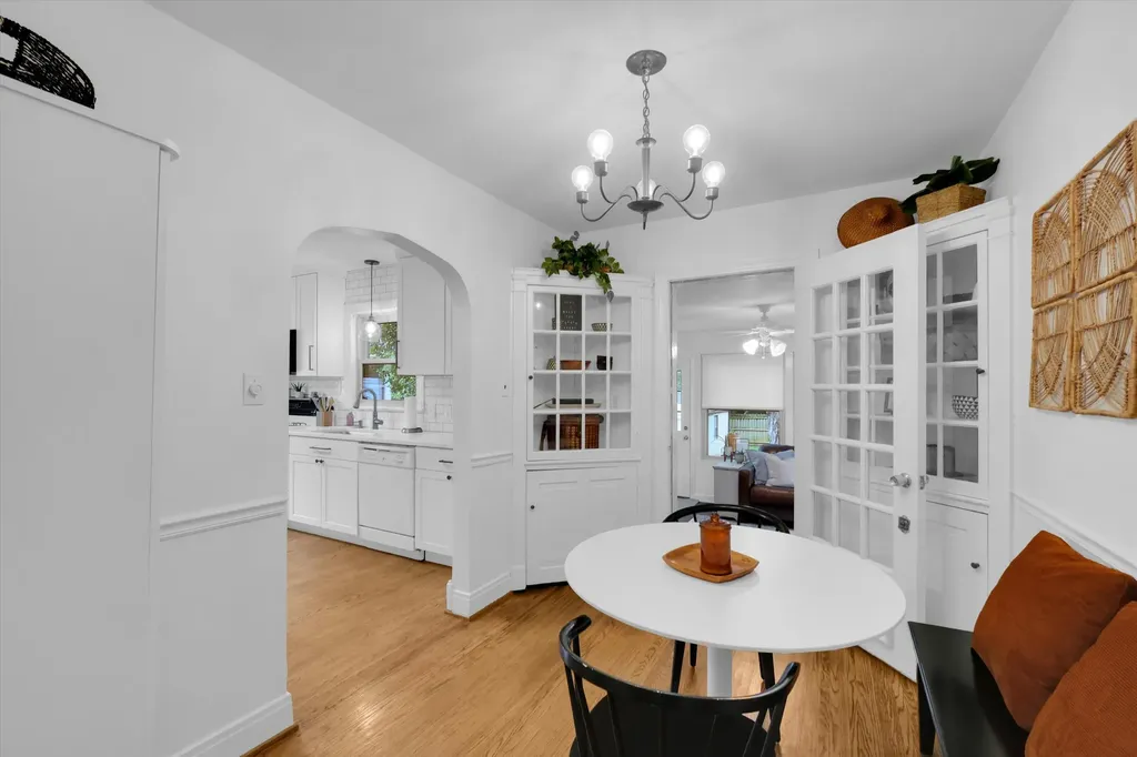 2826 Eleanor Avenue Louisville KY 40205